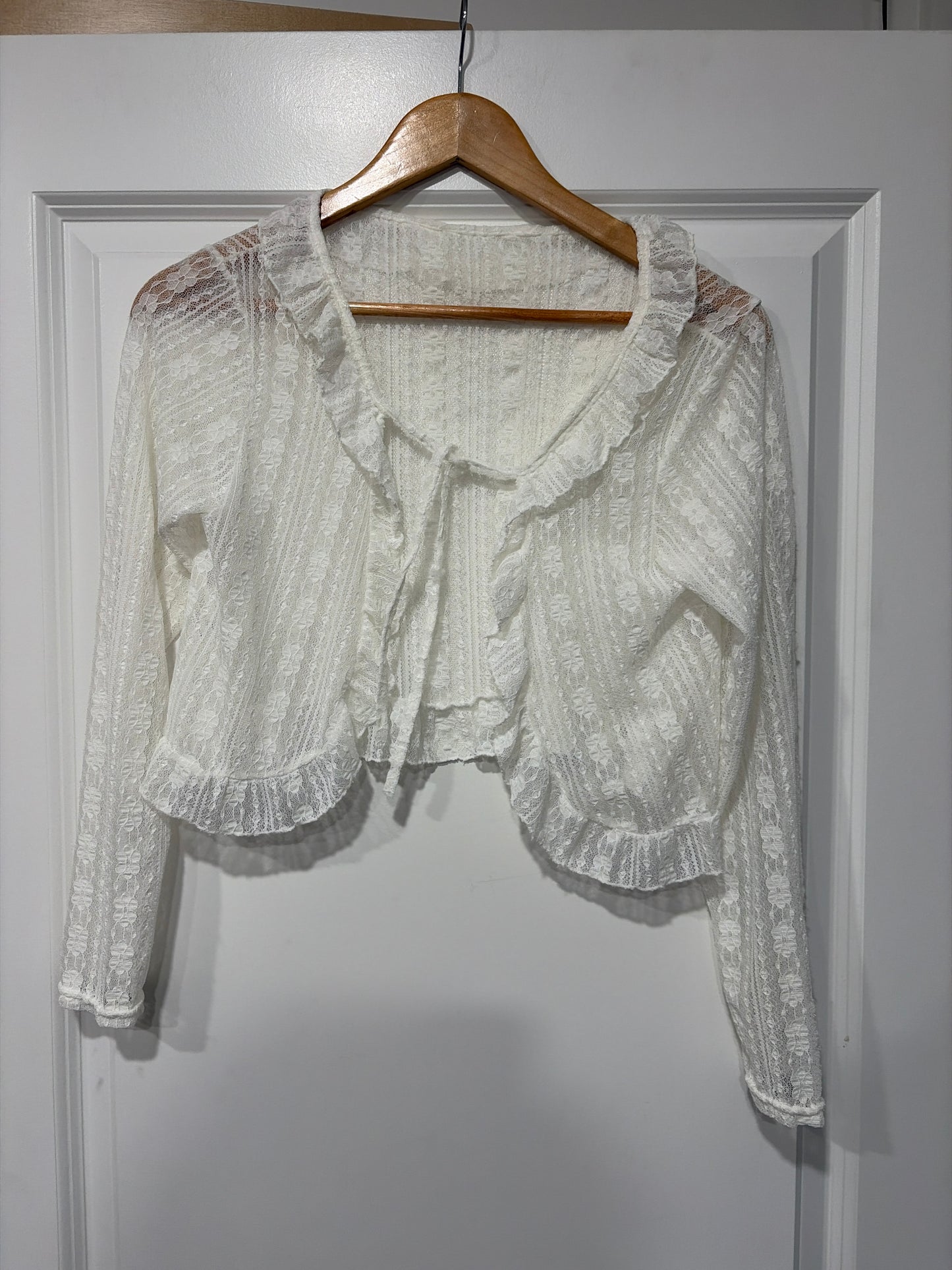 white lace longsleeve