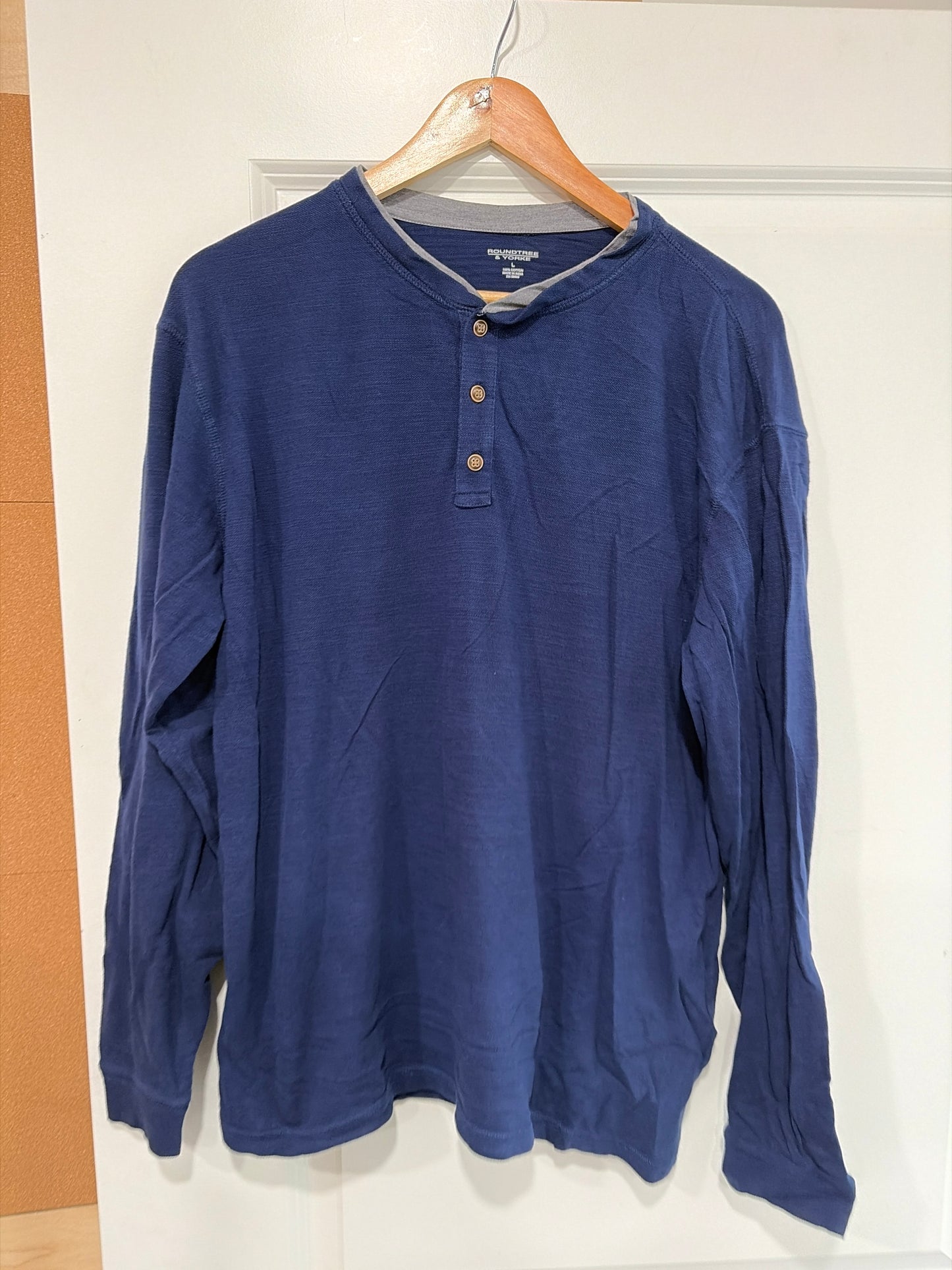 Round tree longsleeve