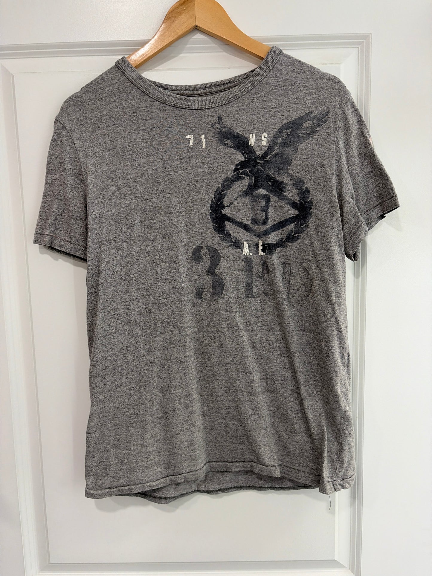 AE grey T-Shirt