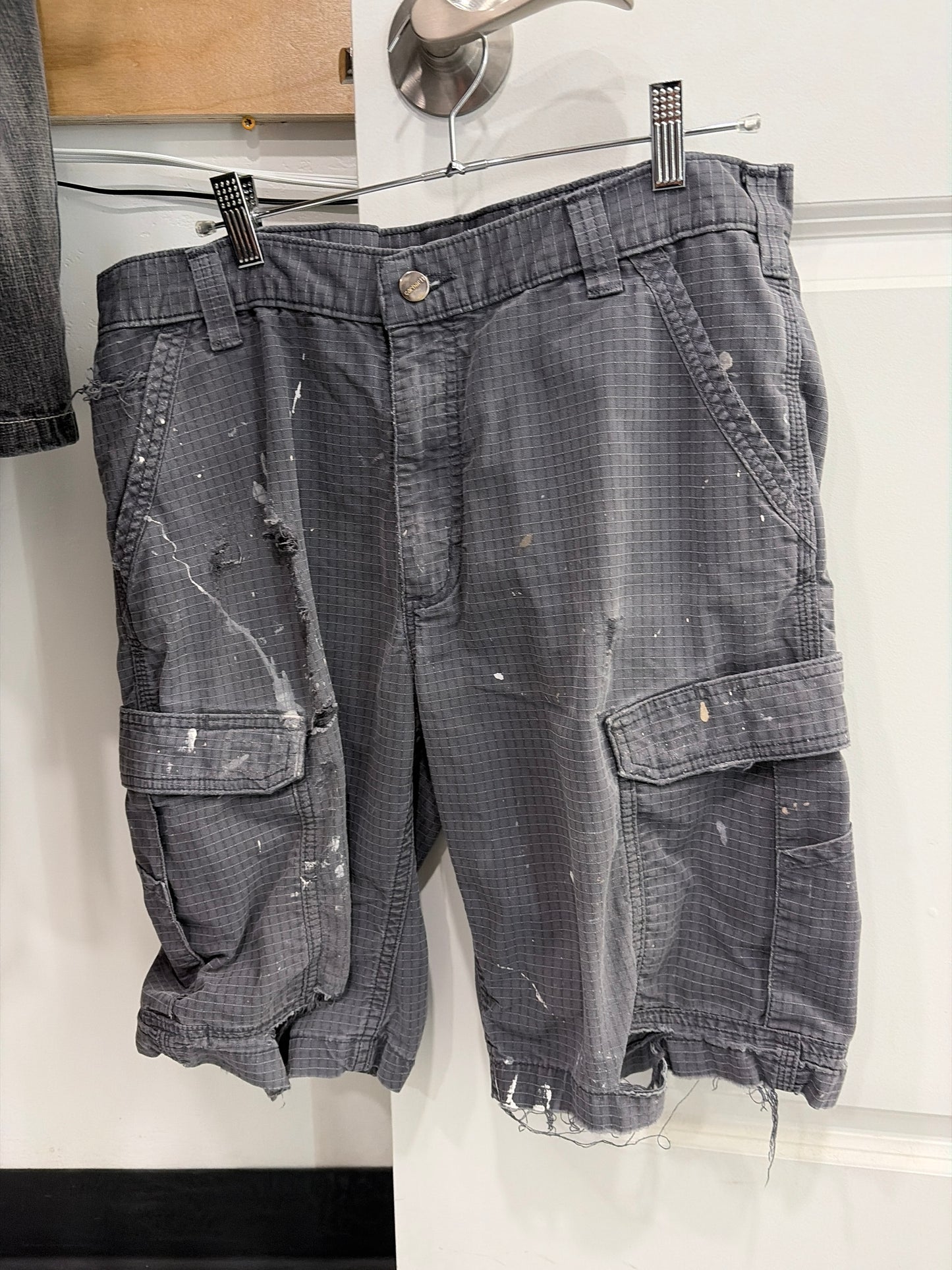 Thrashed shorts
