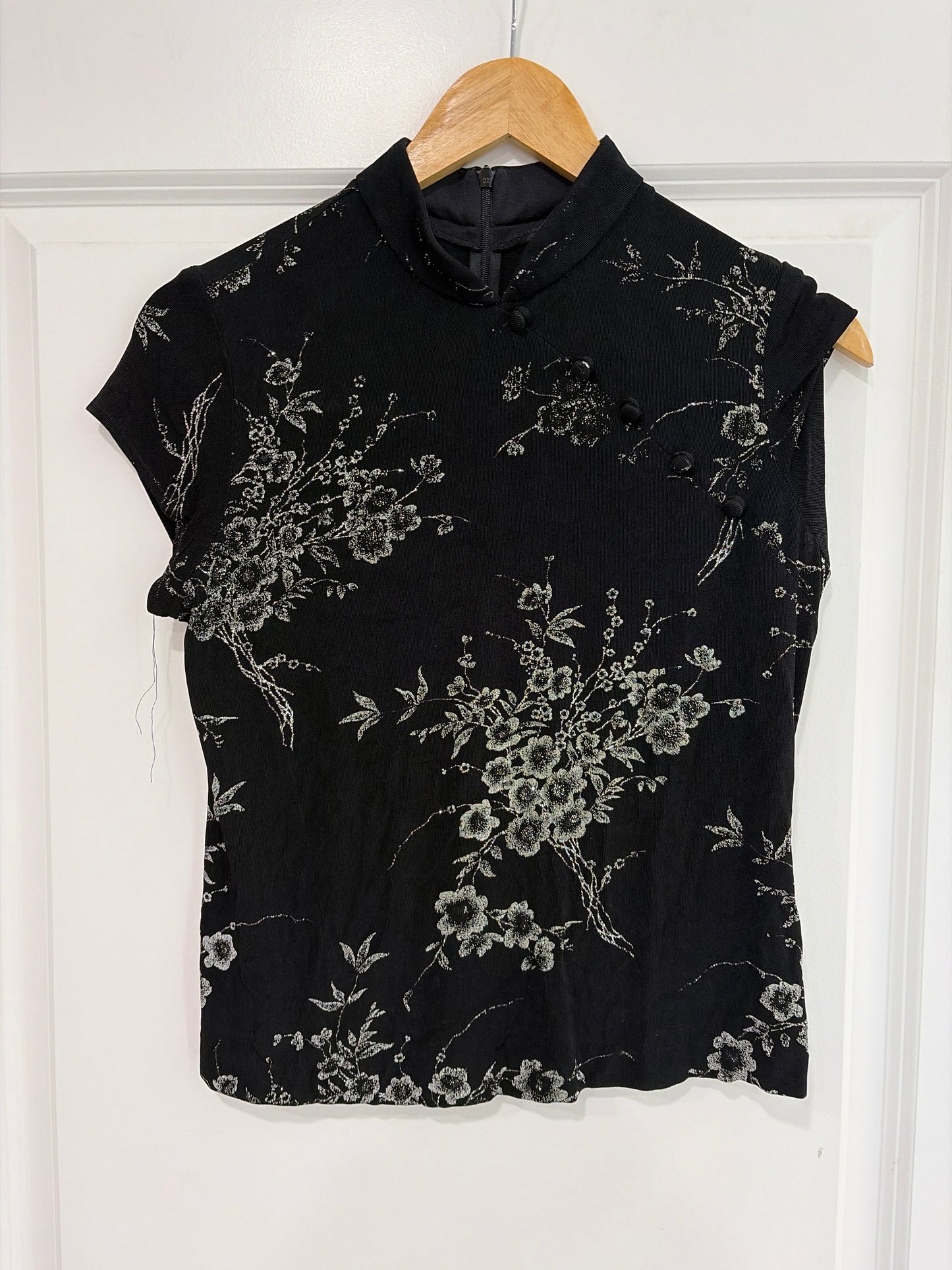Black sleeveless