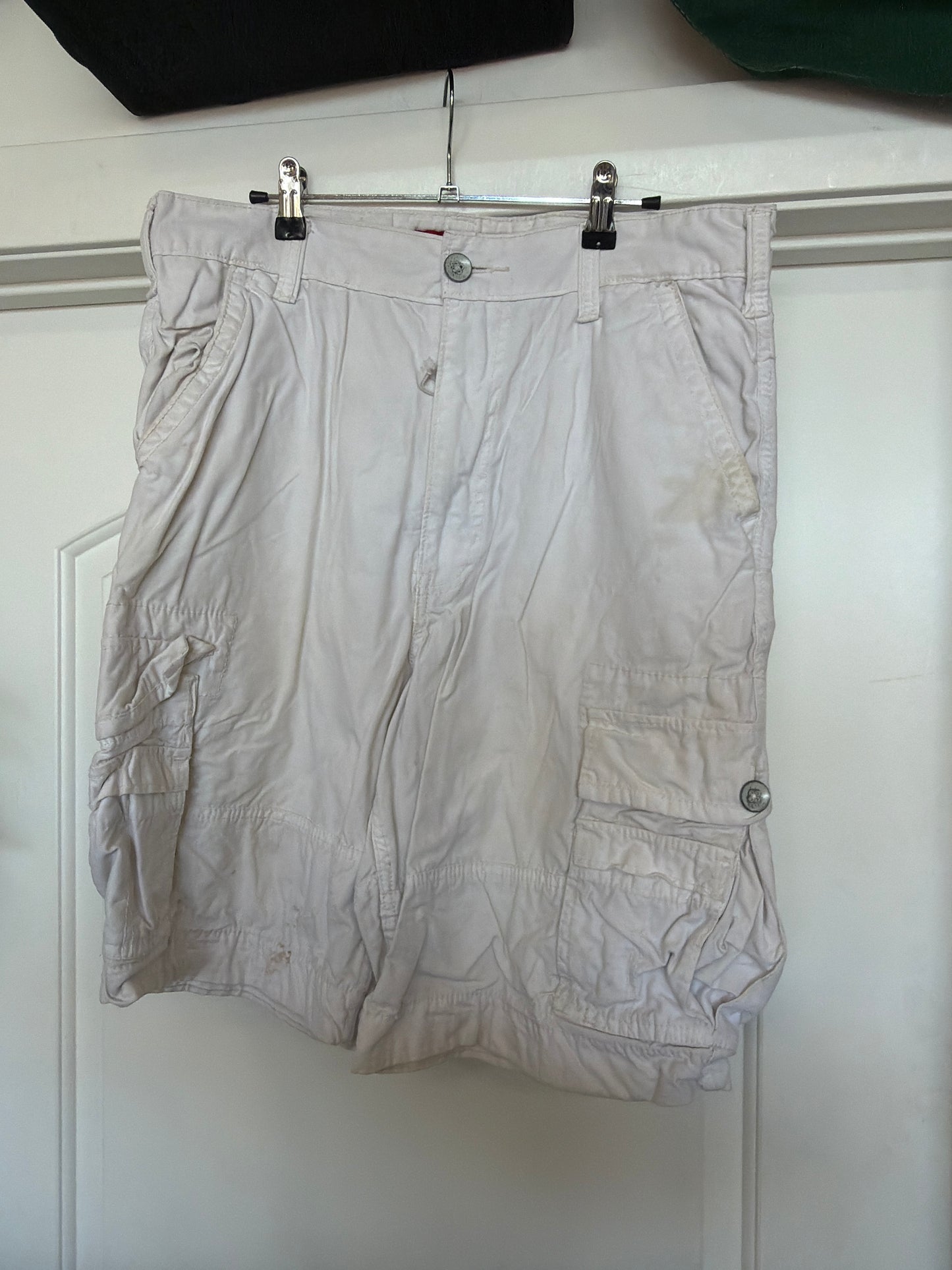 Levi Jorts